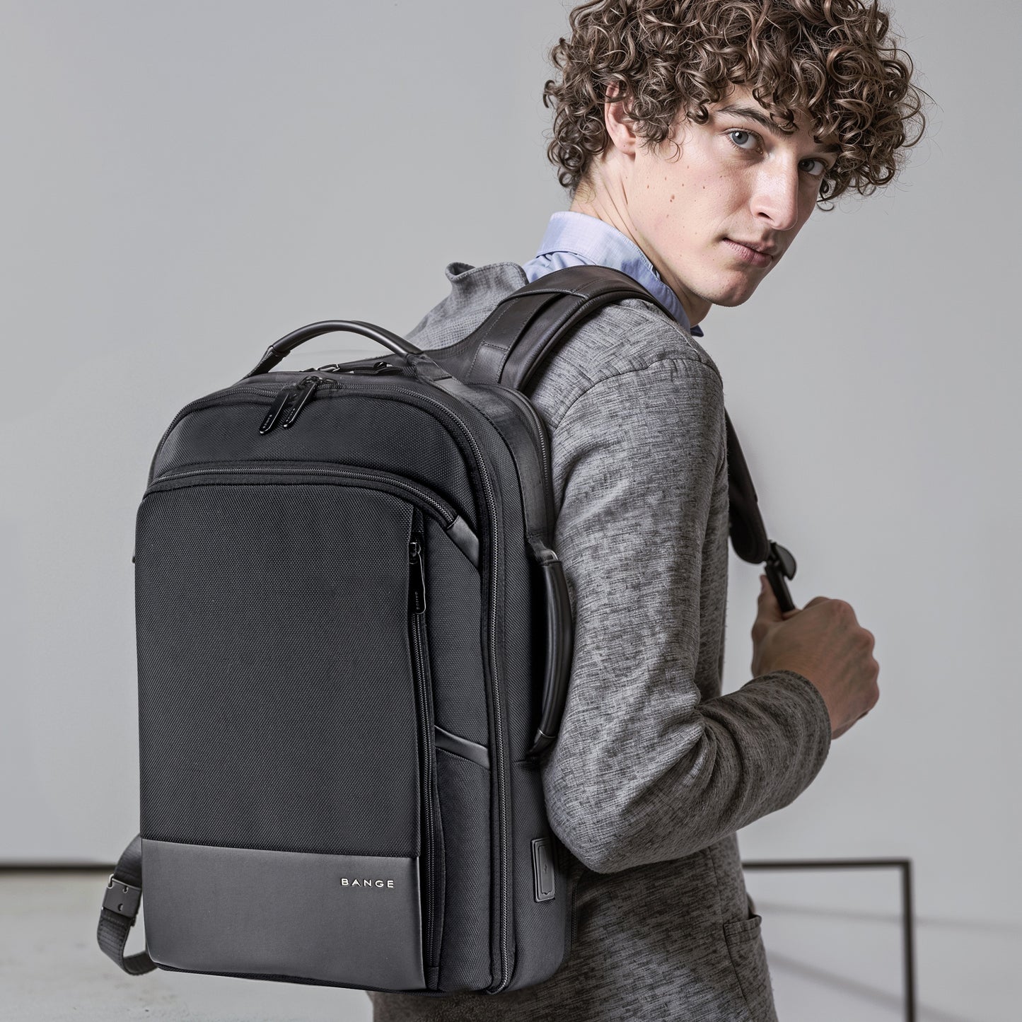 Mochila Ejecutiva Premium S55